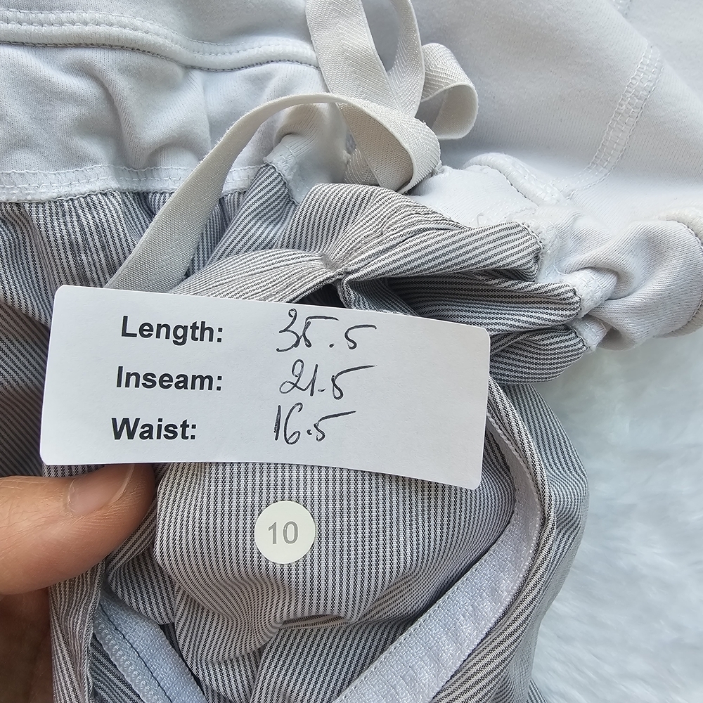 Gray and White High-Waisted Pants - Picture 9 of 9